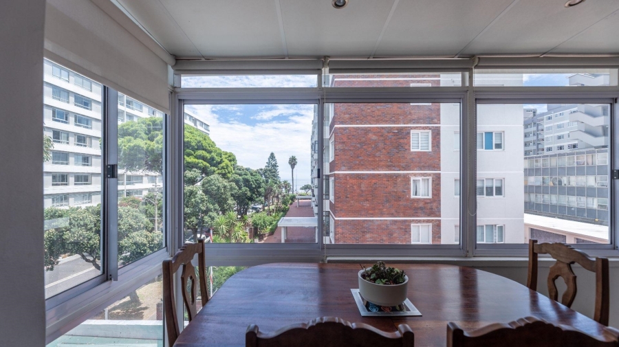 3 Bedroom Property for Sale in Sea Point Western Cape